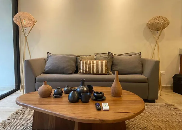 Chic Retreat With Wellness Amenities Apartment *