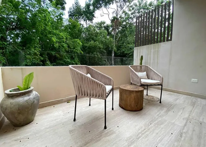 Apartment Chic Retreat With Wellness Amenities