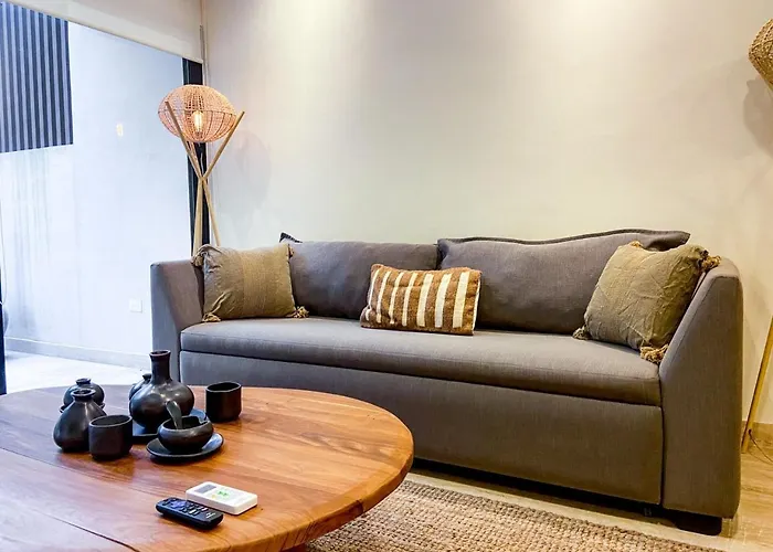 Chic Retreat With Wellness Amenities Apartment *