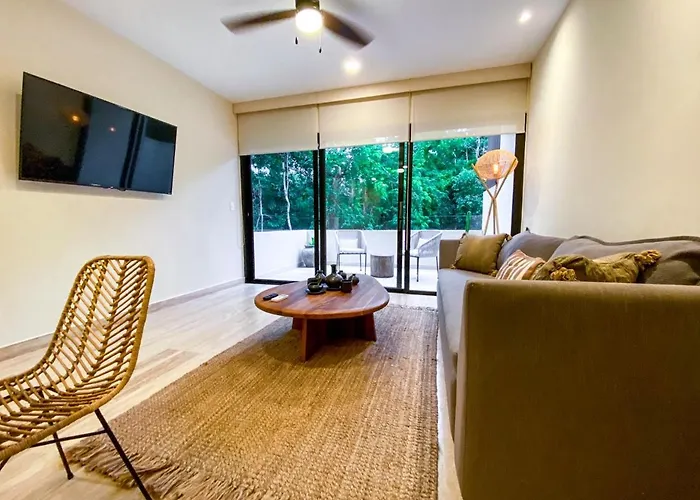 Chic Retreat With Wellness Amenities Apartment *